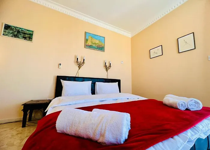 Rosa By Holidaykeys Villa