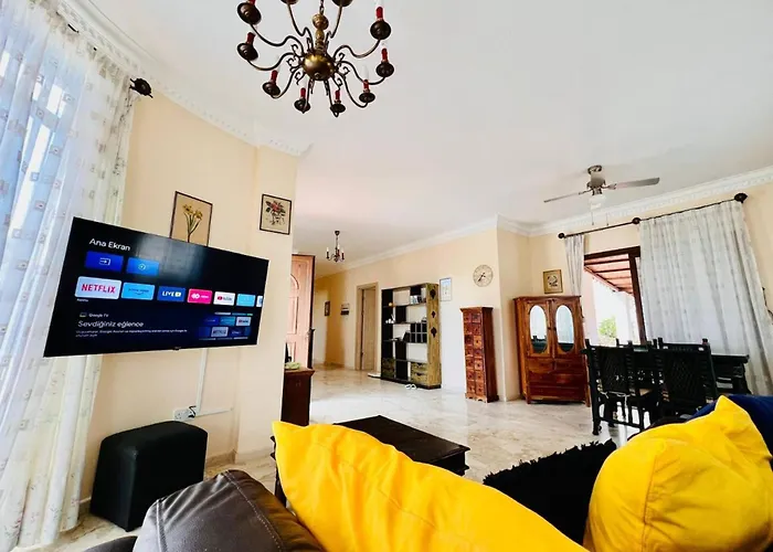 Rosa By Holidaykeys Villa *