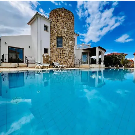 Вилла Rosa By Holidaykeys