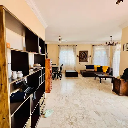 Rosa By Holidaykeys וילה